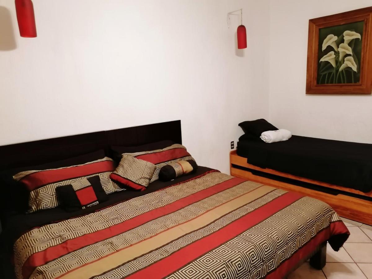 Hostel Casa Adriana Puerto Vallarta Exterior foto