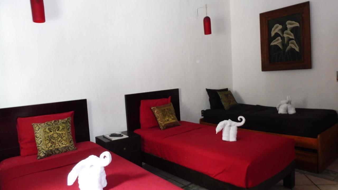 Hostel Casa Adriana Puerto Vallarta Exterior foto